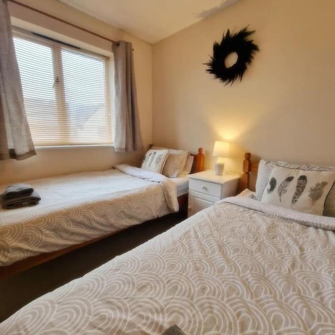 Lovely Holiday Home To Explore Beautiful West Wales Carmarthen Ngoại thất bức ảnh