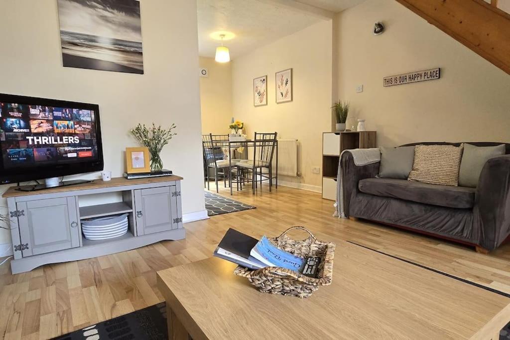 Lovely Holiday Home To Explore Beautiful West Wales Carmarthen Ngoại thất bức ảnh